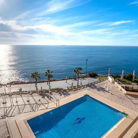 Sea View And Luxury On The تورّيفيِخا