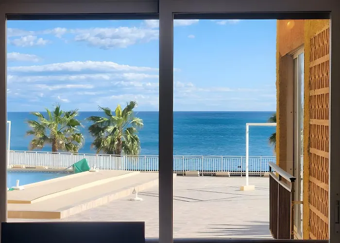 Sea View And Luxury On The